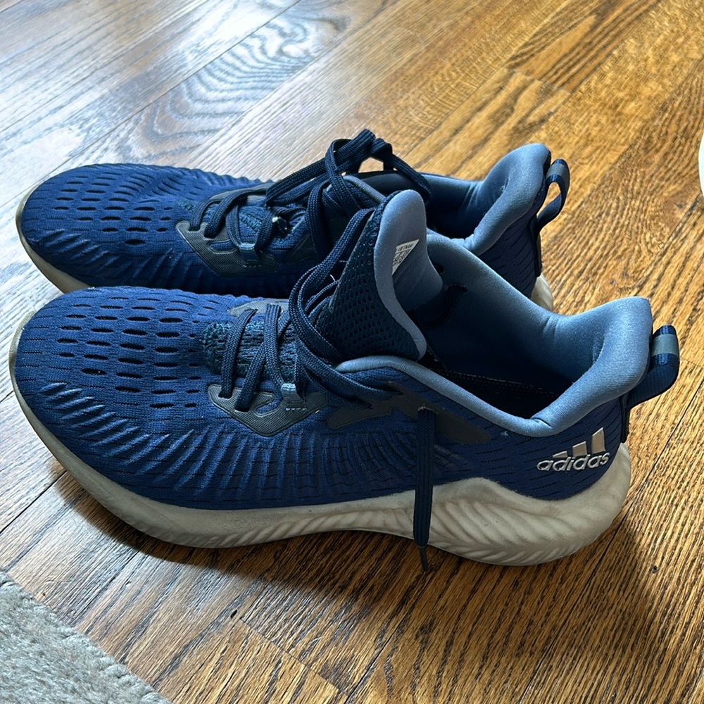 Mens/Women’s Adidas training shoes